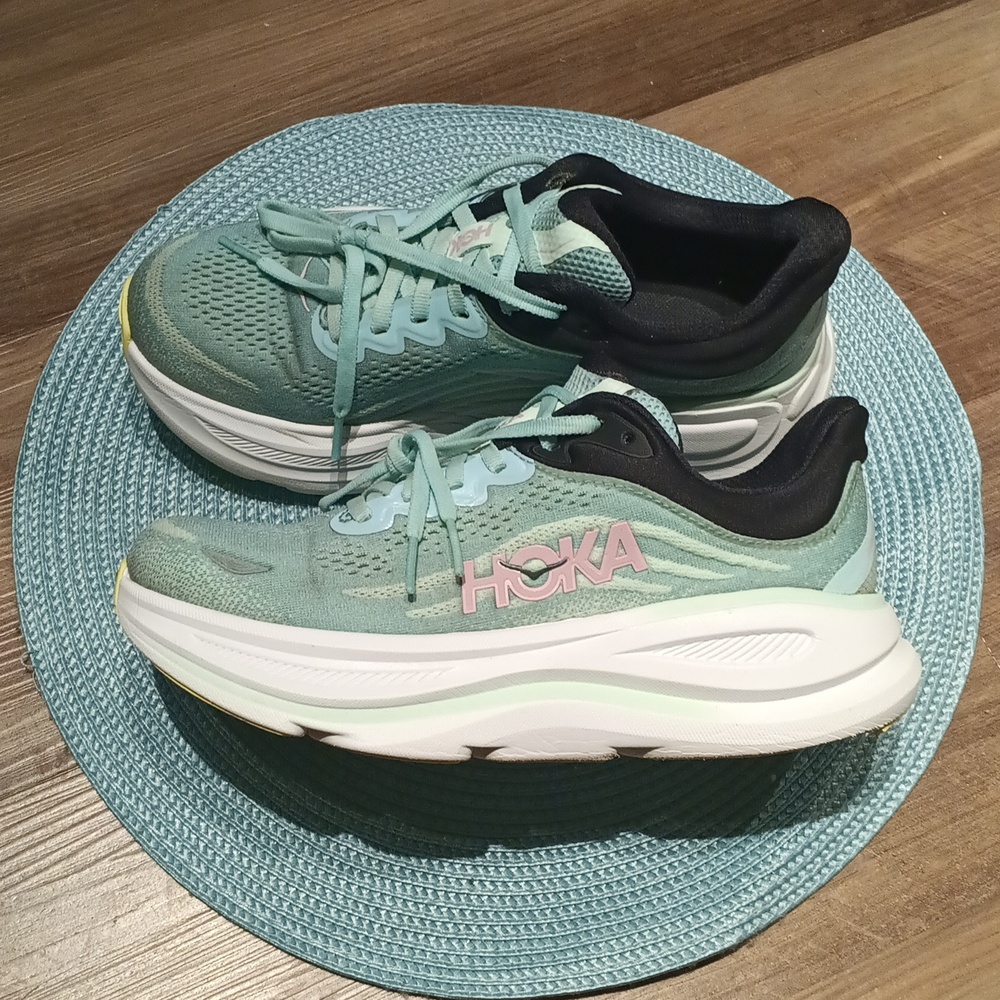 Hoka Bondi 9 One One Mint and Black Sneakers